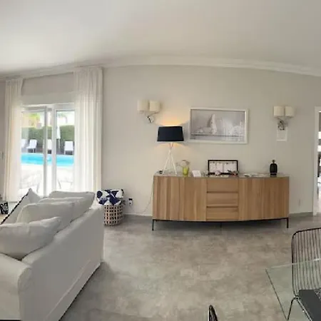 A Charming Property Only A 2 Minute Walk To Beach * Albufeira
