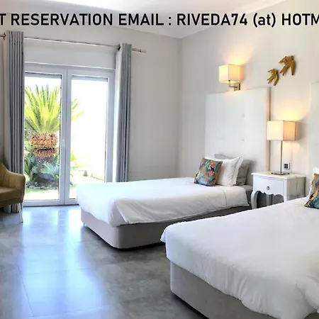 A Charming Property Only A 2 Minute Walk To Beach Апартаменты Албуфейра