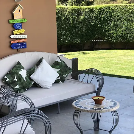 A Charming Property Only A 2 Minute Walk To Beach البوفيرا